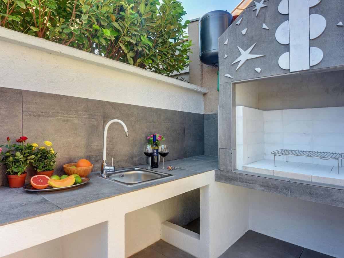 Villa Noemi By Interhome Ližnjan Exteriör bild